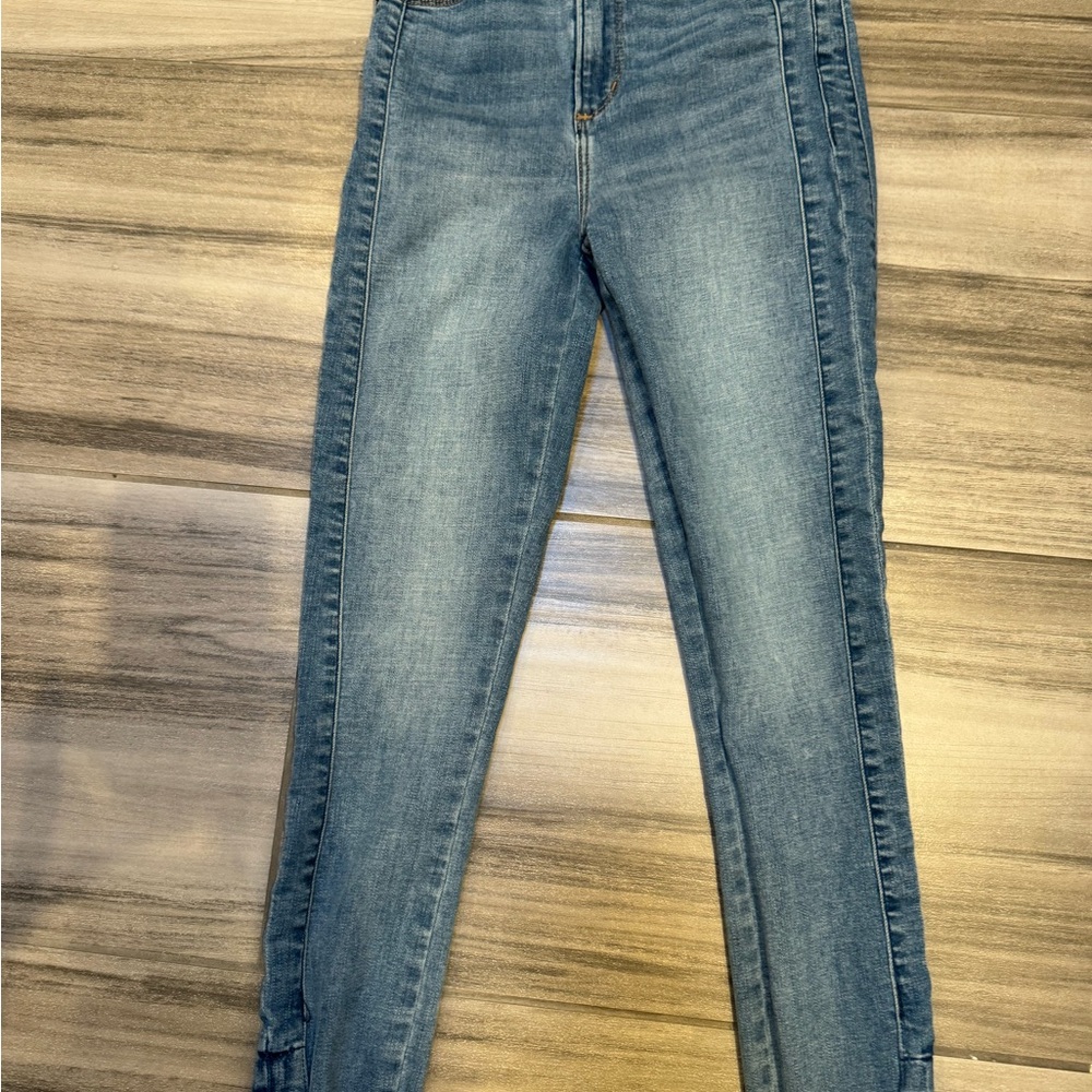 Abercrombie & Fitch woman’s jeans size 00